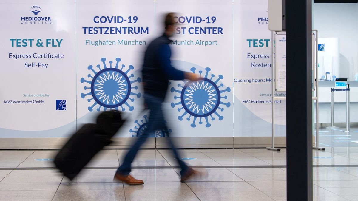 Zpoplatnit covidové testy byla velká chyba, zaznívá v Německu